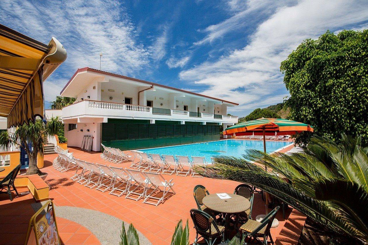 Hotel Santa Lucia Parghelia Exterior photo