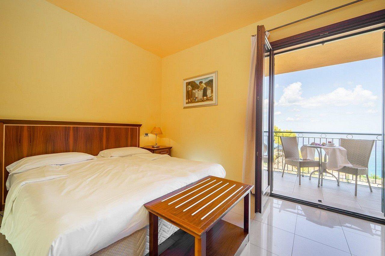 Hotel Santa Lucia Parghelia Exterior photo